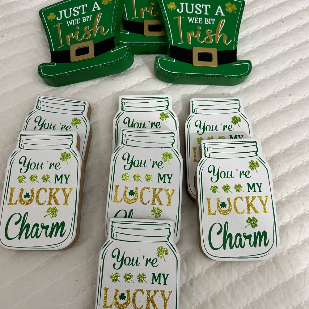 Celebrate It St. Patrick's Day Party Decorations - Green and Gold